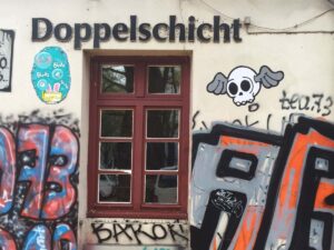 „Flying Skull“ Paste-Up by SPÄM in Hamburg