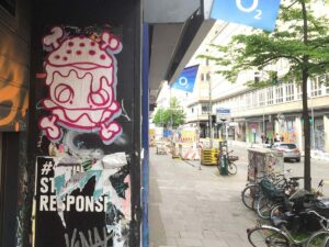 „Burger Bomb“ Paste-Up by SPÄM in Hamburg